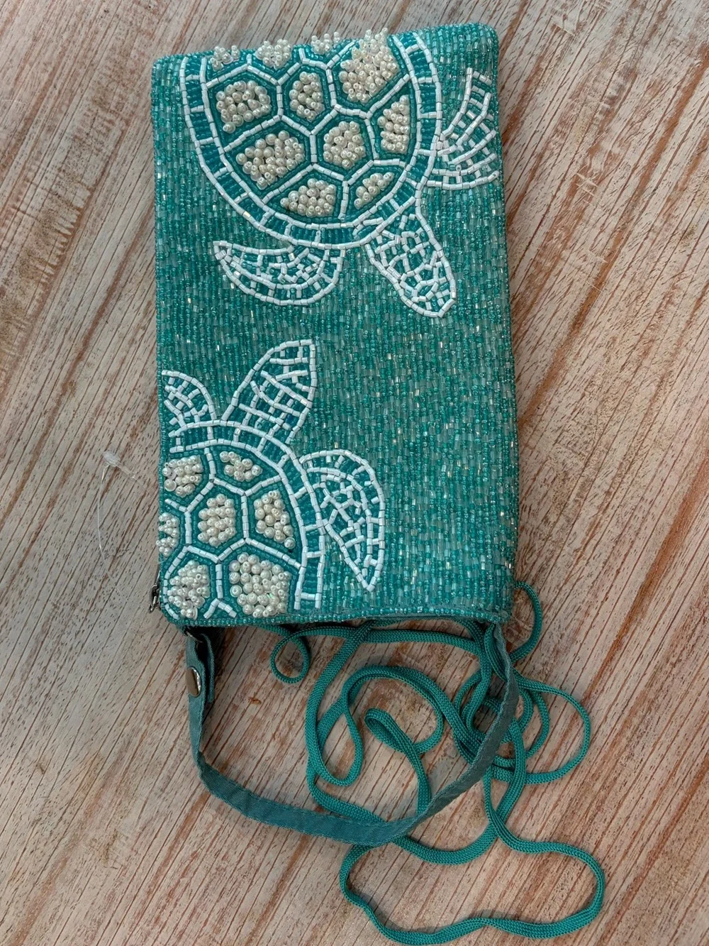 Bamboo Traders Teal Beaded Turtle Wristlet